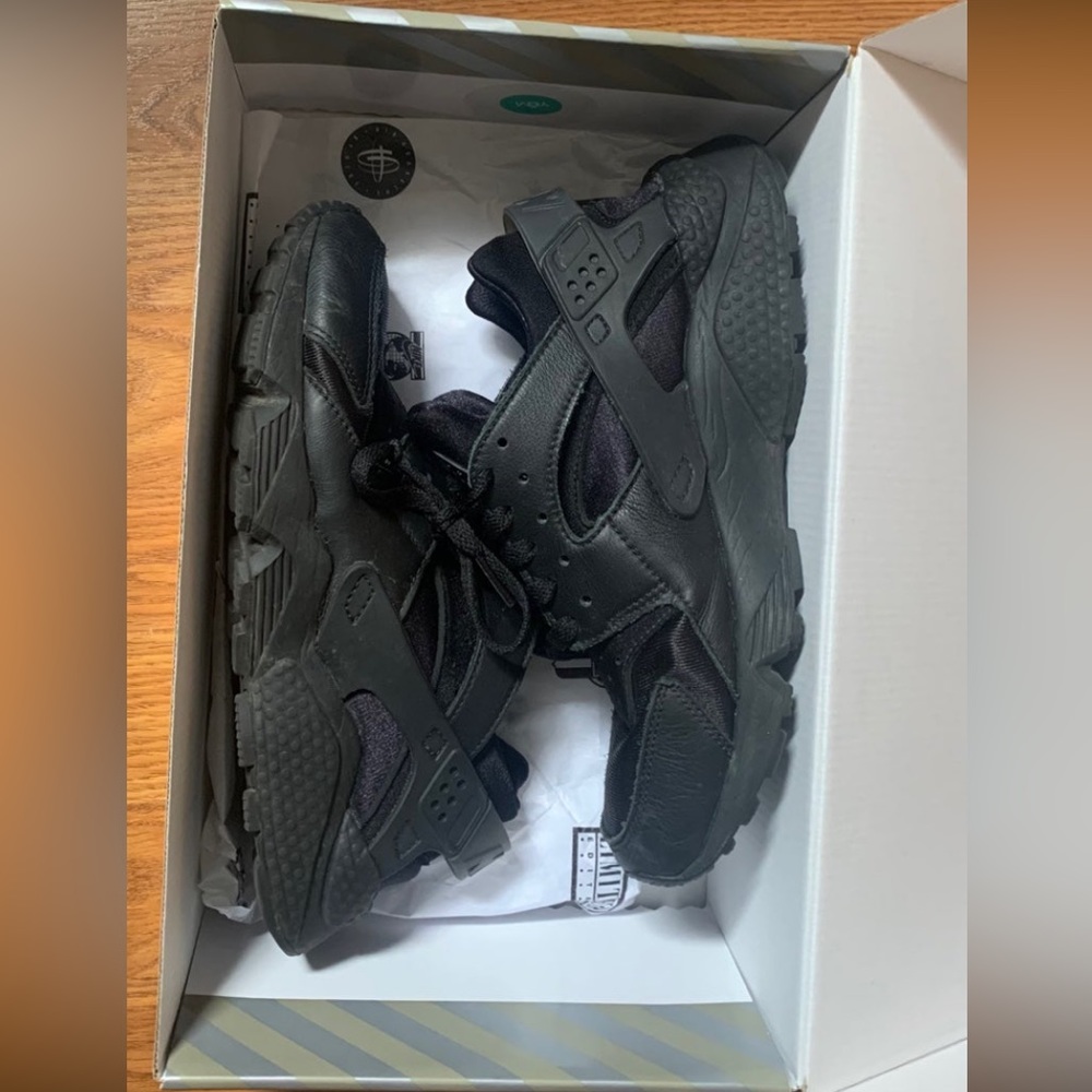 Nike huraches size 8.5